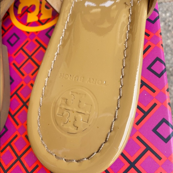 Tory Burch Miller Sandals Flip Flop Sand Tan 7.5 - Picture 4 of 6